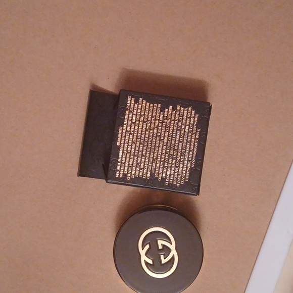 Gucci - Picture 3 of 4